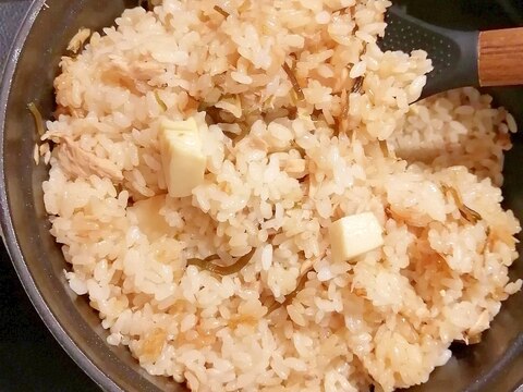 ツナと塩昆布の炊き込み御飯（たけのこ入り）